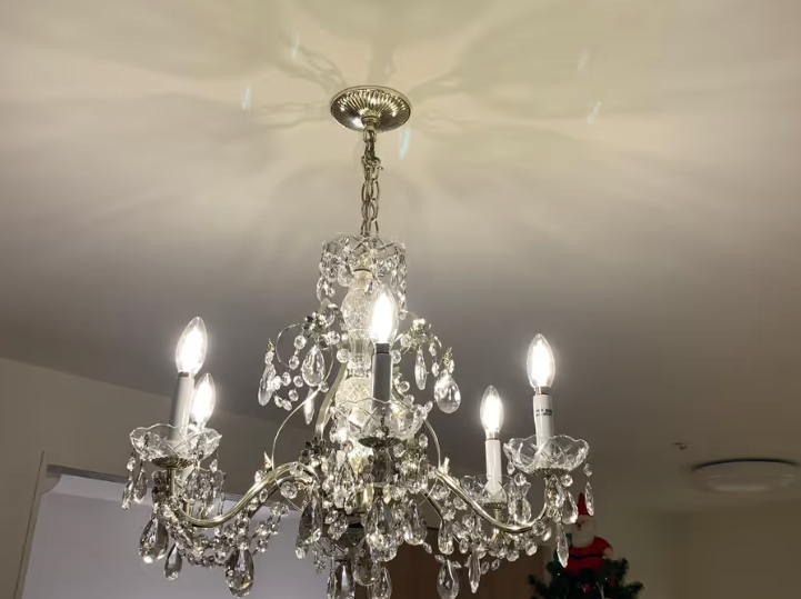 シャンデリア取付工事