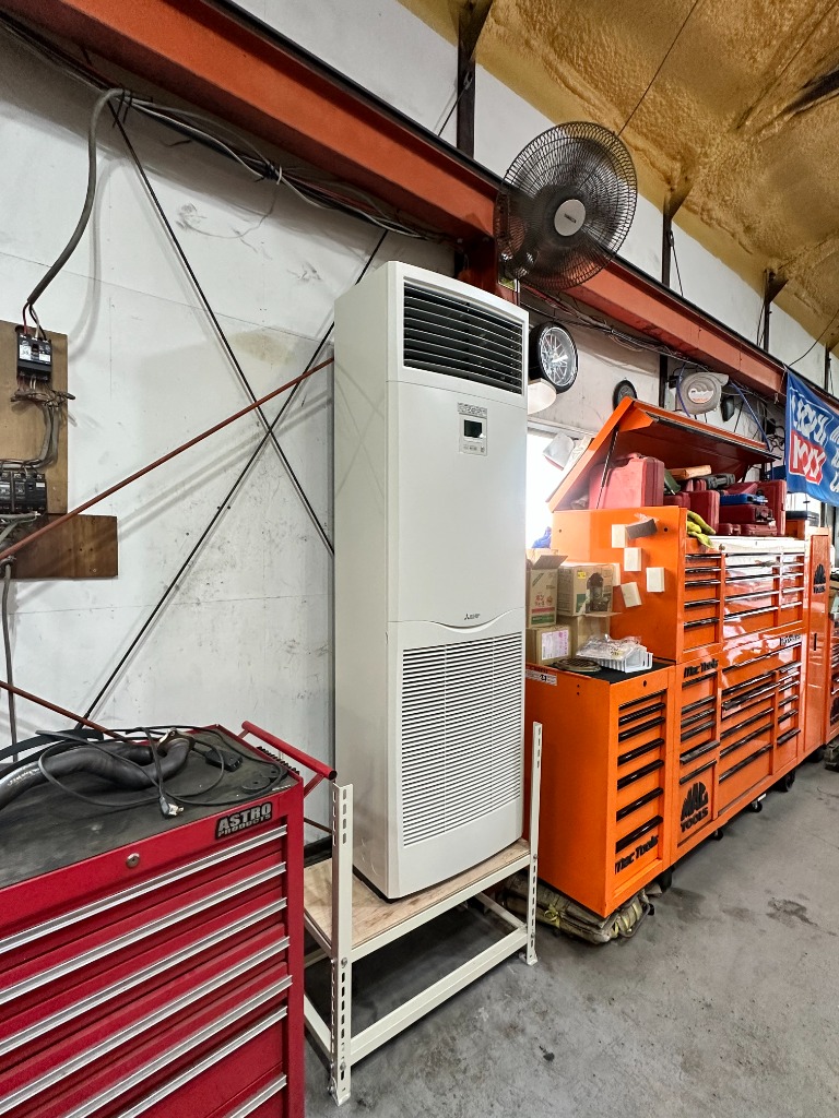 床置き形業務用エアコン設置工事